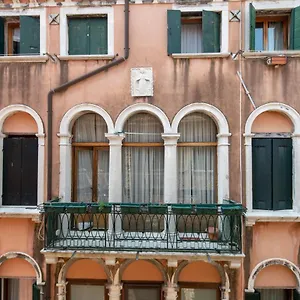 Апартаменты San Polo Canal View By Wonderful Italy Венеция